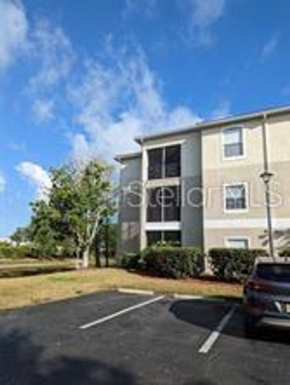 5168 NORTHRIDGE ROAD 212, Sarasota, FL 34238