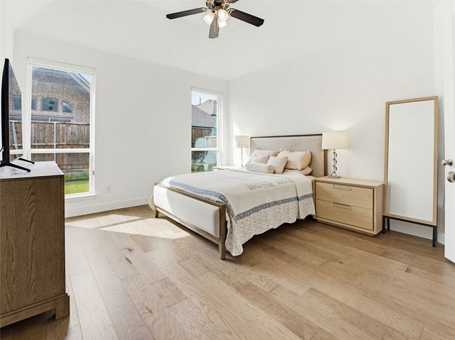 853 Lady Tessala Avenue, Lewisville, TX 75056