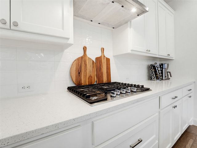 853 Lady Tessala Avenue, Lewisville, TX 75056