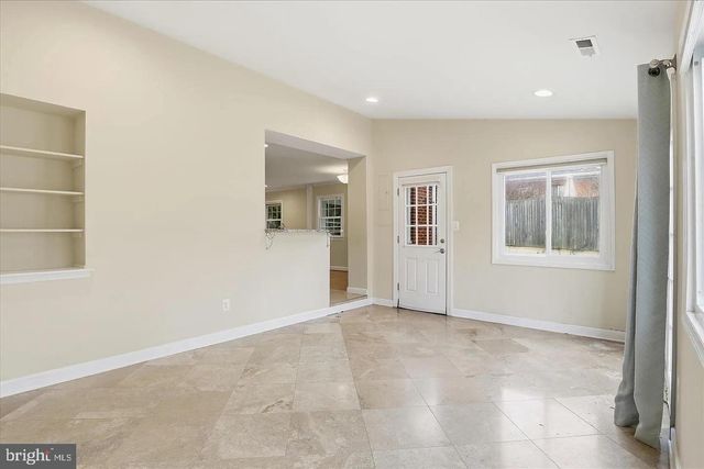 7416 SPORTSMAN DR, Falls Church, VA 22043