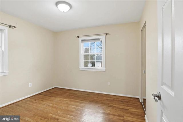 7416 SPORTSMAN DR, Falls Church, VA 22043