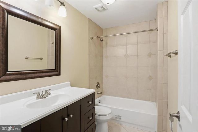 7416 SPORTSMAN DR, Falls Church, VA 22043