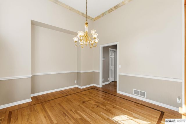 17108 R Circle, Omaha, NE 68135