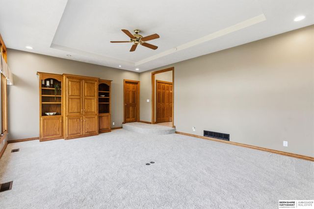 17108 R Circle, Omaha, NE 68135