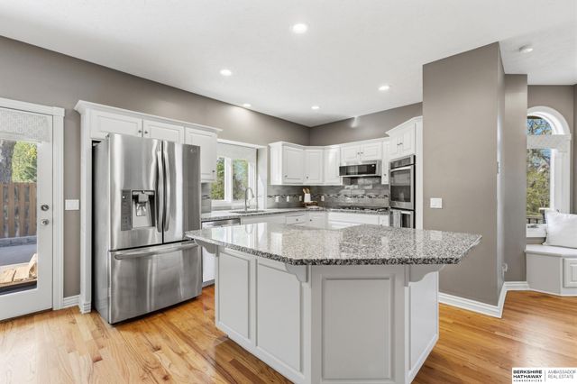 17108 R Circle, Omaha, NE 68135