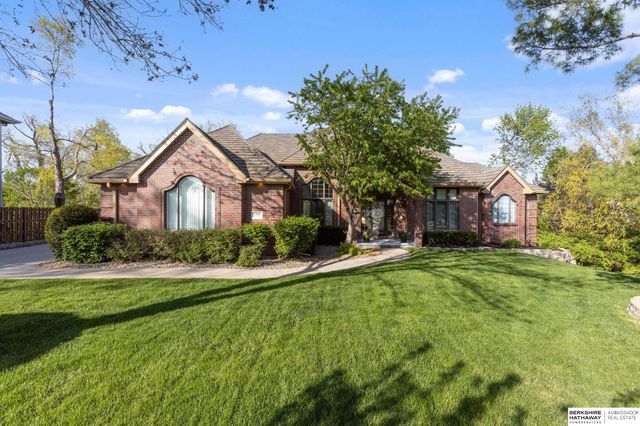 17108 R Circle, Omaha, NE 68135