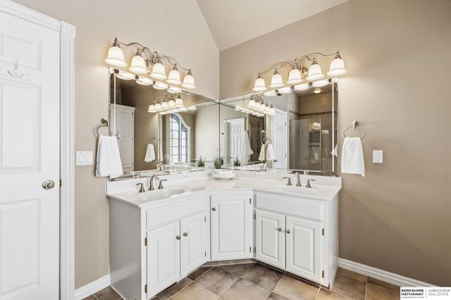 17108 R Circle, Omaha, NE 68135