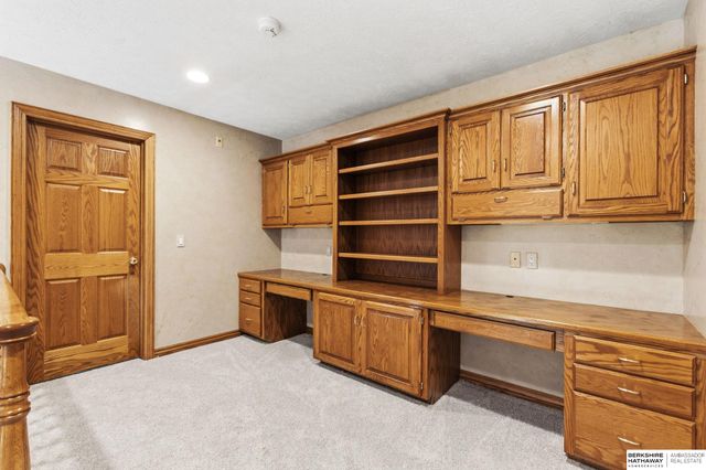 17108 R Circle, Omaha, NE 68135