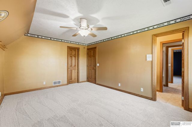 17108 R Circle, Omaha, NE 68135