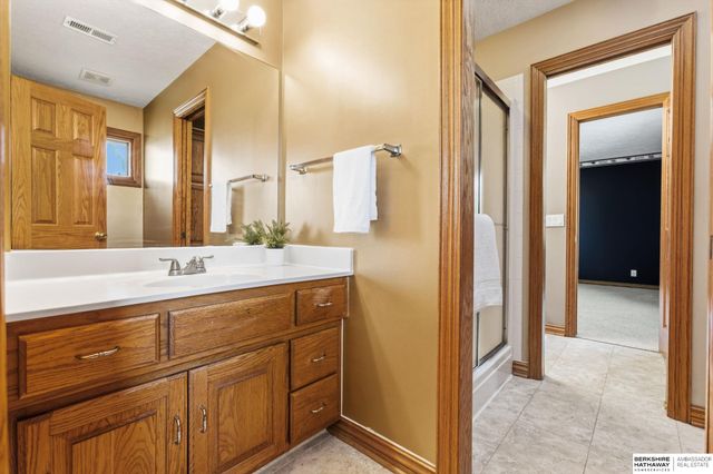 17108 R Circle, Omaha, NE 68135