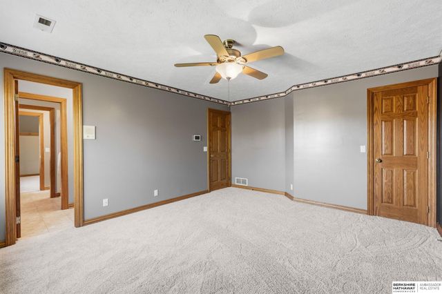 17108 R Circle, Omaha, NE 68135