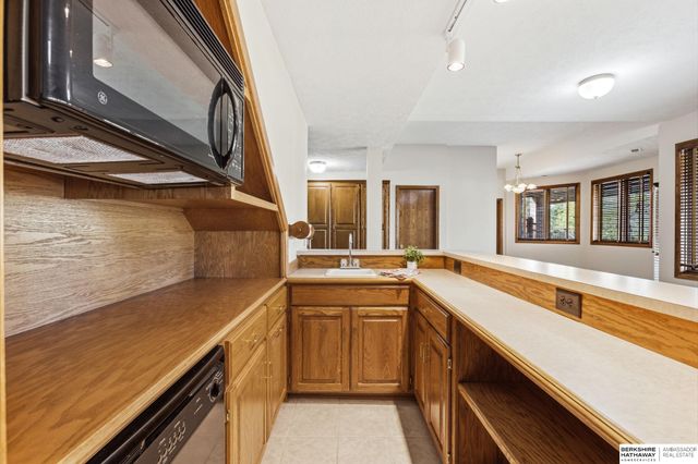 17108 R Circle, Omaha, NE 68135