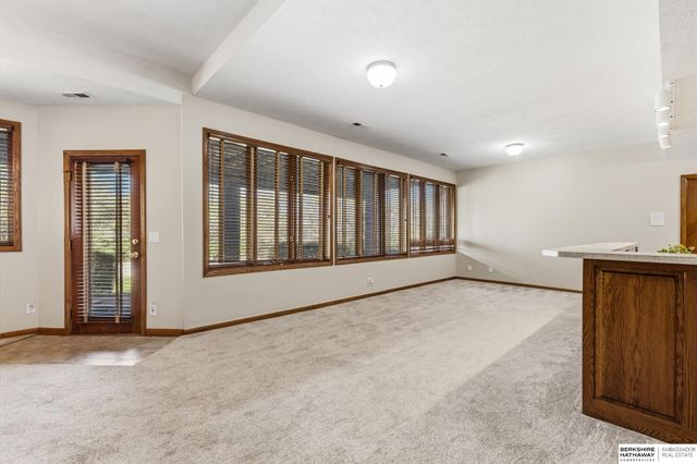 17108 R Circle, Omaha, NE 68135