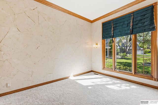 17108 R Circle, Omaha, NE 68135