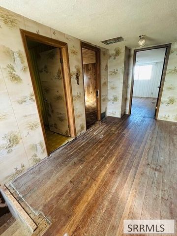 864 E 1st Street, Idaho Falls, ID 83401