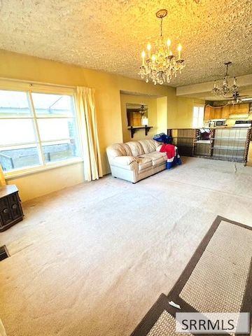 864 E 1st Street, Idaho Falls, ID 83401
