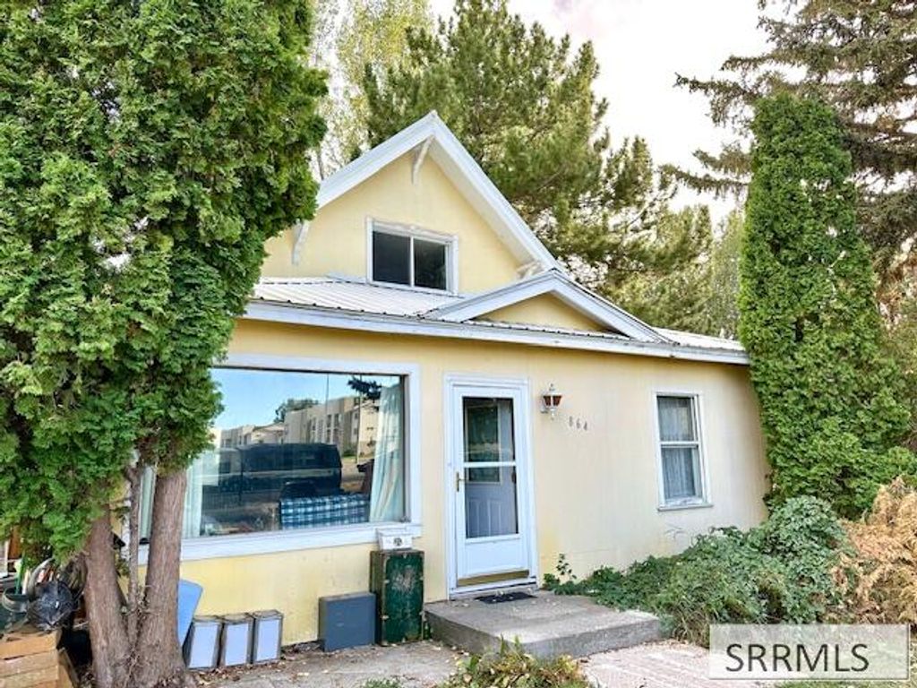 864 E 1st Street, Idaho Falls, ID 83401