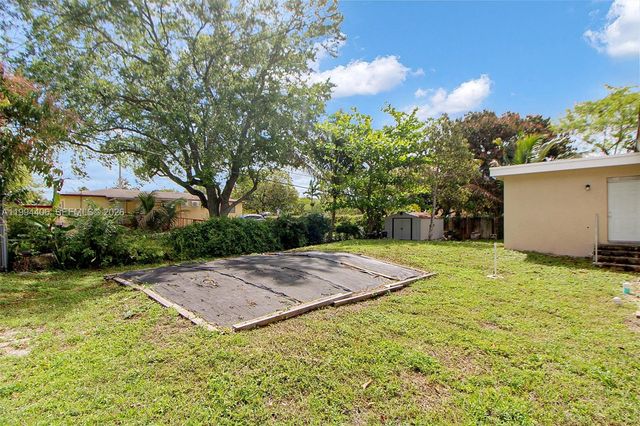 12901 NW Miami Ct, Miami, FL 33168