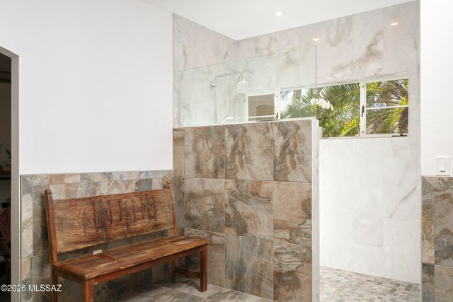 7944 E Cloud Road, Tucson, AZ 85750