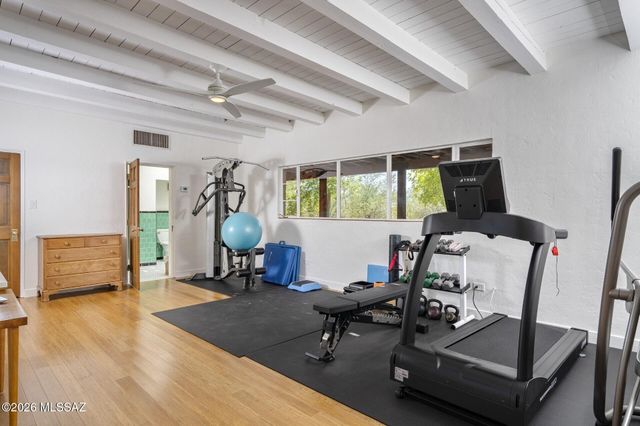 7944 E Cloud Road, Tucson, AZ 85750