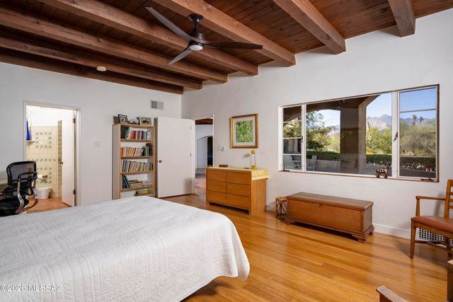7944 E Cloud Road, Tucson, AZ 85750