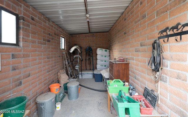 7944 E Cloud Road, Tucson, AZ 85750