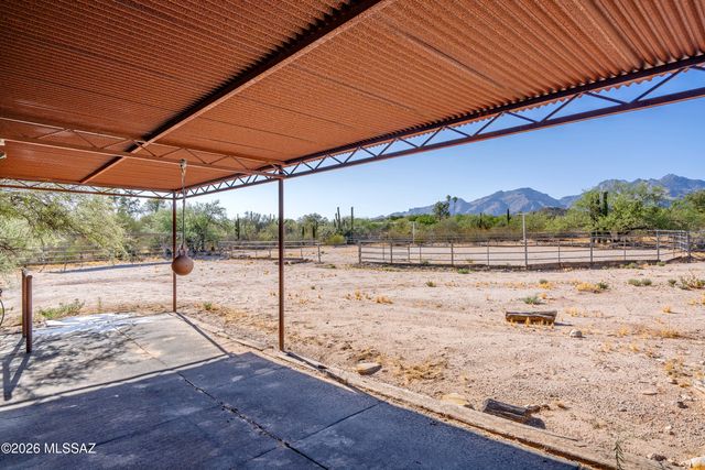 7944 E Cloud Road, Tucson, AZ 85750
