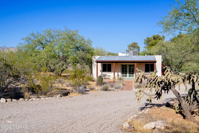7944 E Cloud Road, Tucson, AZ 85750