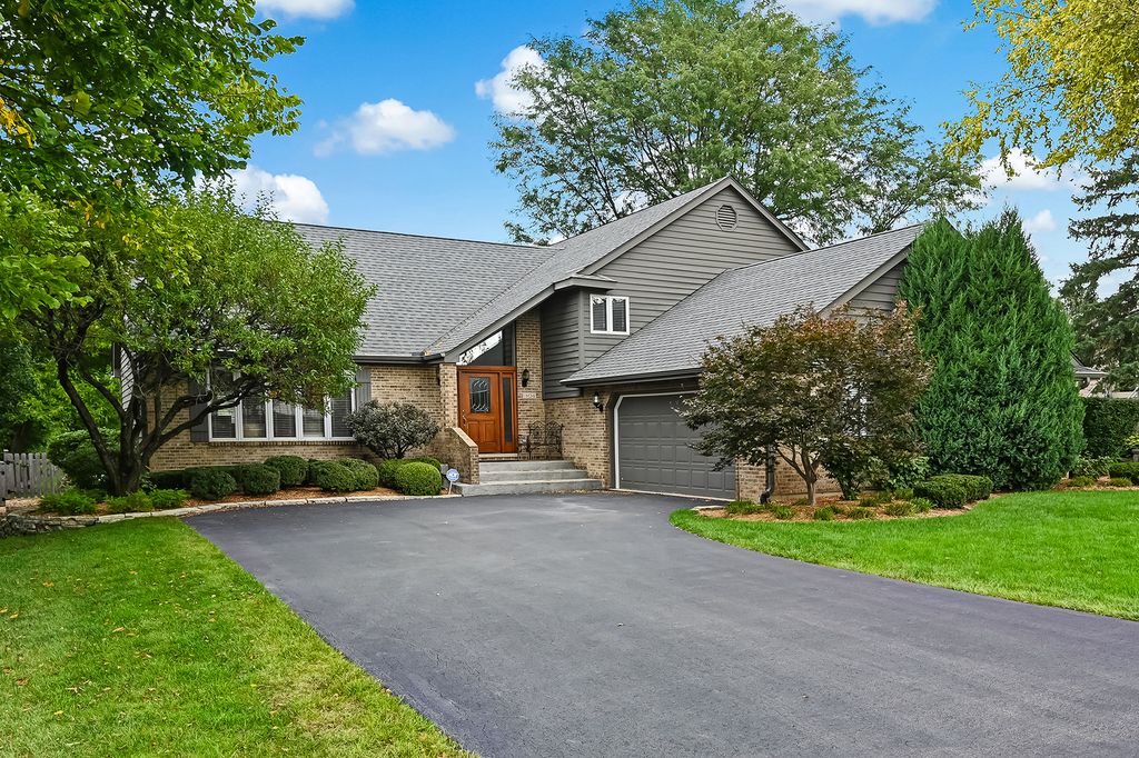 1804 Woodview Court, Darien, IL 60561 — exterior