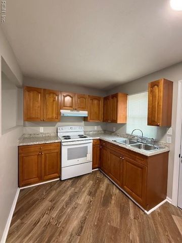 9551 16th Bay ST, Norfolk, VA 23518