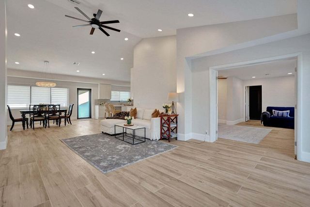 1107 SE 13th Court, Deerfield Beach, FL 33441