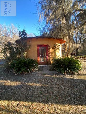 622 Ways Temple Road, Riceboro, GA 31323
