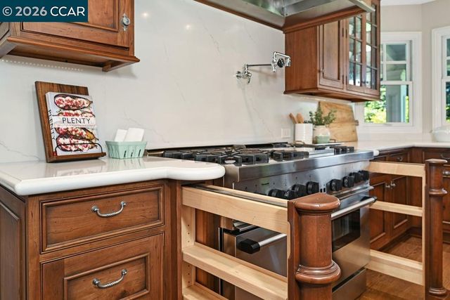 1719 Oro Valley Circle, Walnut Creek, CA 94596