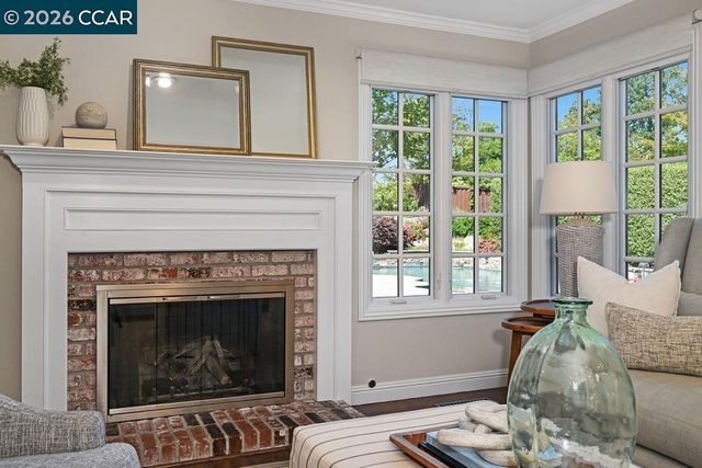 1719 Oro Valley Circle, Walnut Creek, CA 94596