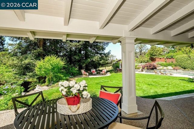 1719 Oro Valley Circle, Walnut Creek, CA 94596