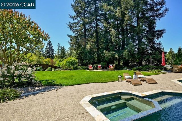 1719 Oro Valley Circle, Walnut Creek, CA 94596