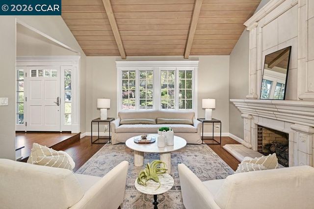 1719 Oro Valley Circle, Walnut Creek, CA 94596