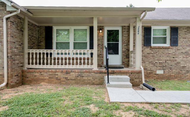 2594 Exeter Dr, Murfreesboro, TN 37130