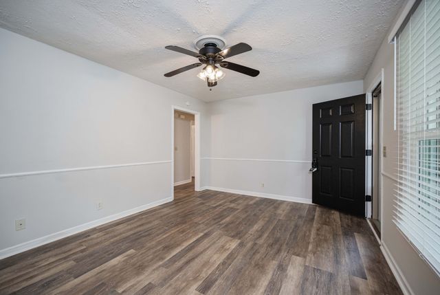 2594 Exeter Dr, Murfreesboro, TN 37130