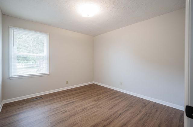 2594 Exeter Dr, Murfreesboro, TN 37130