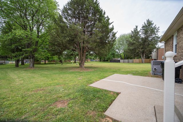 2594 Exeter Dr, Murfreesboro, TN 37130