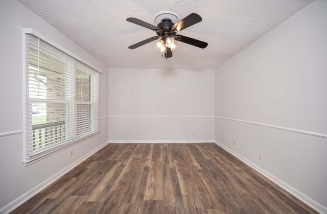 2594 Exeter Dr, Murfreesboro, TN 37130