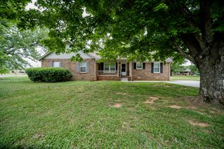 2594 Exeter Dr, Murfreesboro, TN 37130