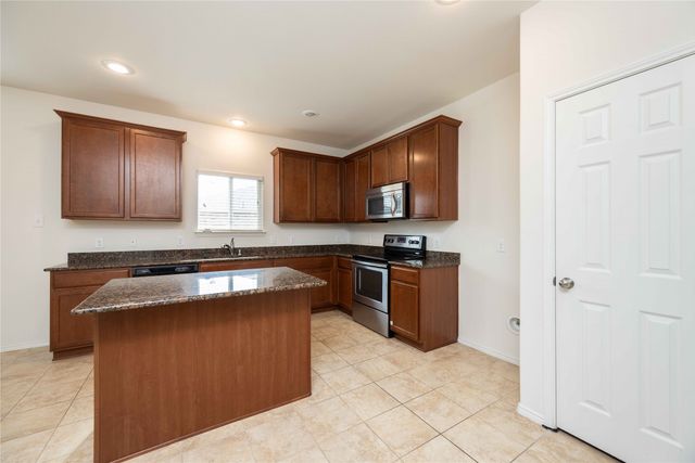 1401 Nicholas Lane, Little Elm, TX 75068