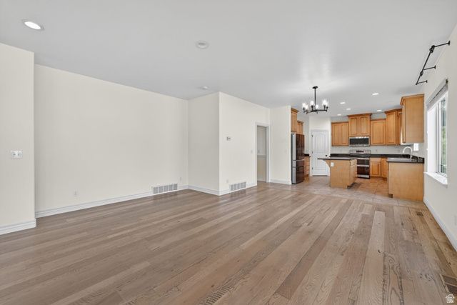 2733 S BELLFLOWER CIR, Saratoga Springs, UT 84045