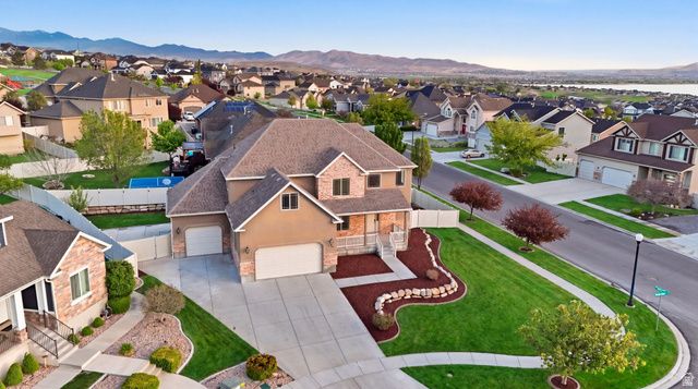 2733 S BELLFLOWER CIR, Saratoga Springs, UT 84045