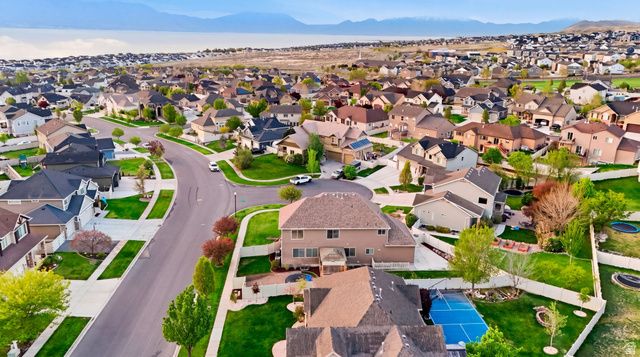 2733 S BELLFLOWER CIR, Saratoga Springs, UT 84045