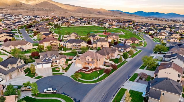 2733 S BELLFLOWER CIR, Saratoga Springs, UT 84045