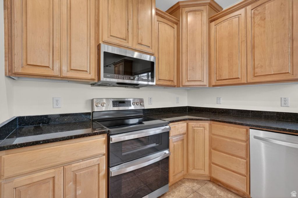 Image 22 of property listing at 2733 S BELLFLOWER CIR, Saratoga Springs, UT 84045