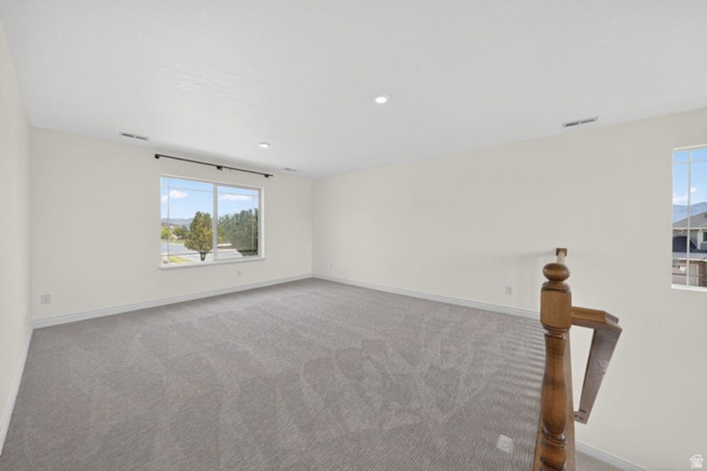 Image 28 of property listing at 2733 S BELLFLOWER CIR, Saratoga Springs, UT 84045